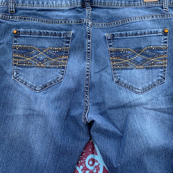 Jordache Bootcut Jeans - Picture 2 of 6